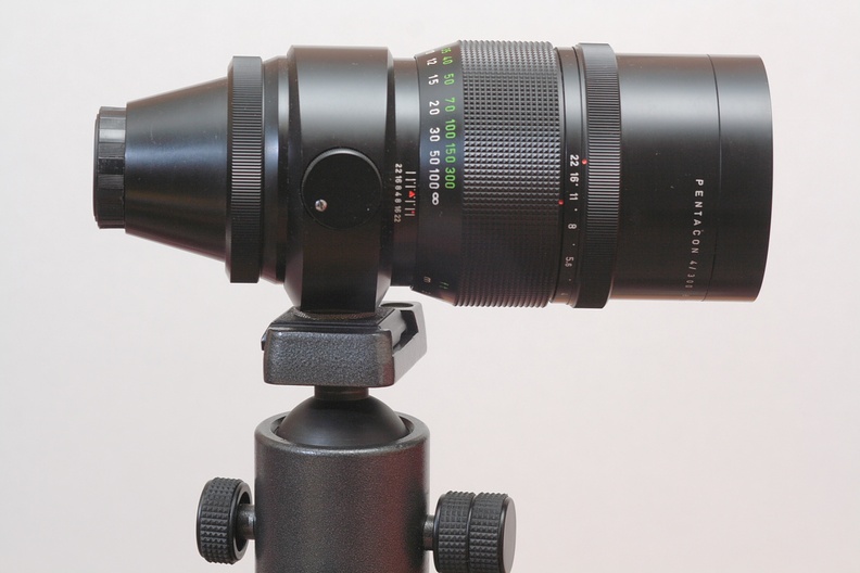 Pentacon 300mm F/4 lens
