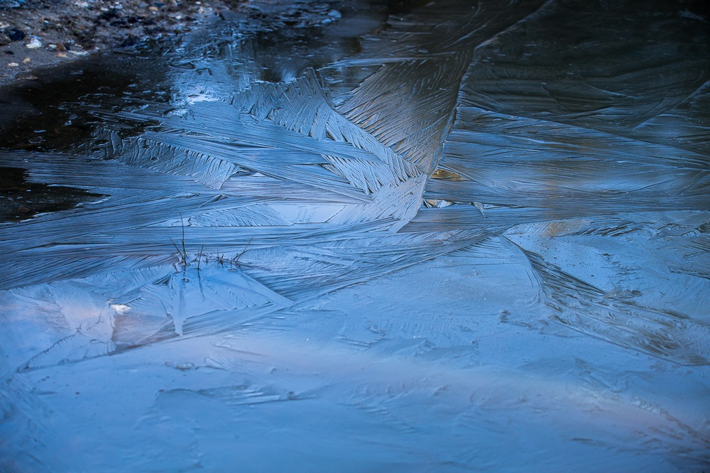 Abstract Crystalline Ice Patterns - 6D8448